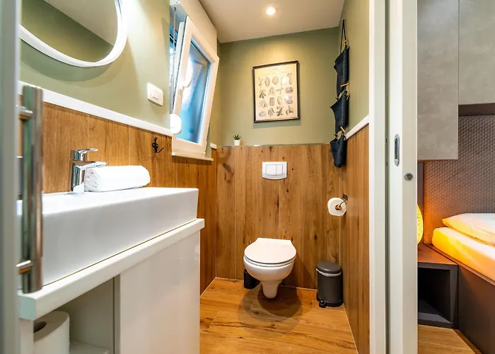 Royal Three Villa Nin